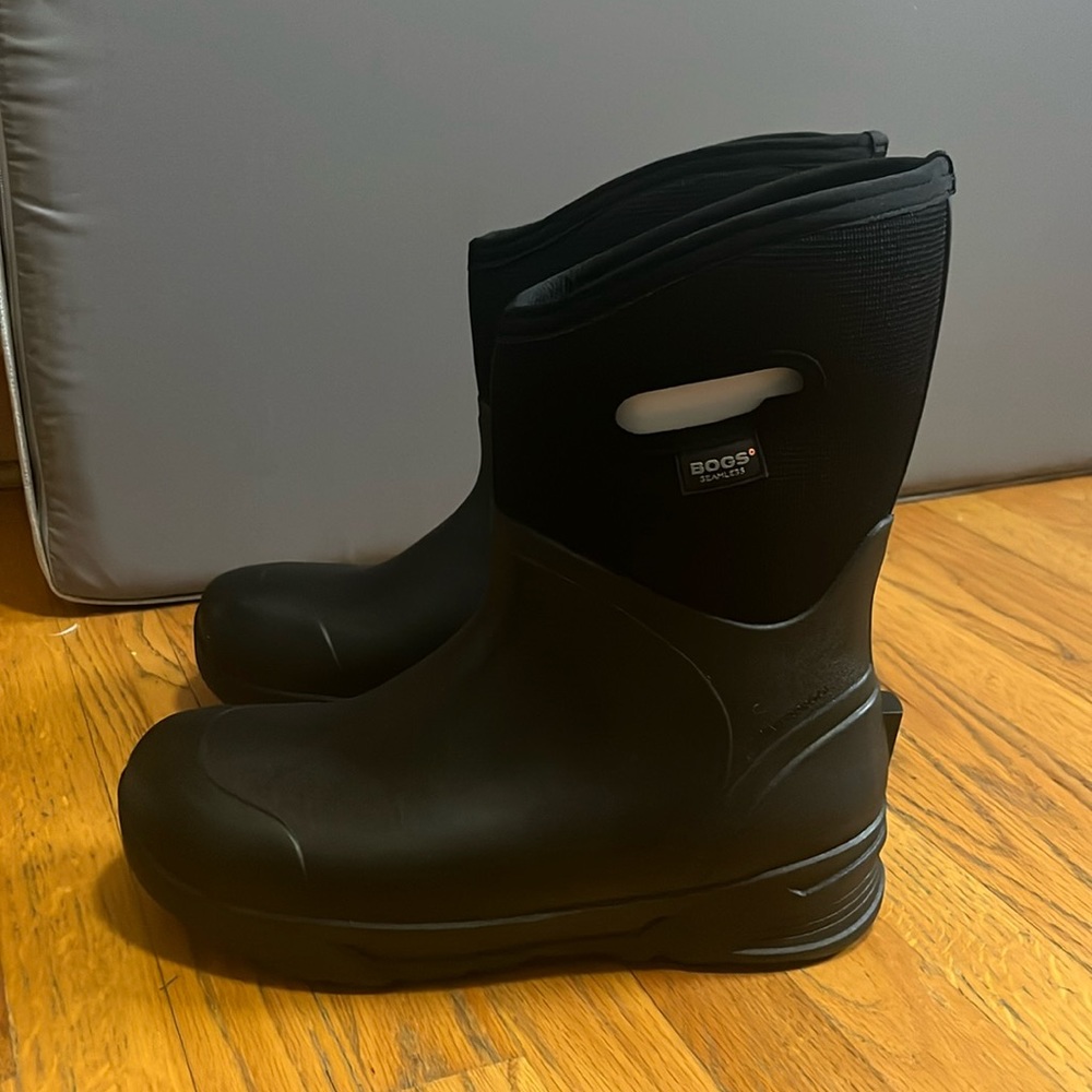 BOGS - Men’s Bozeman Mid Size 11 NWT